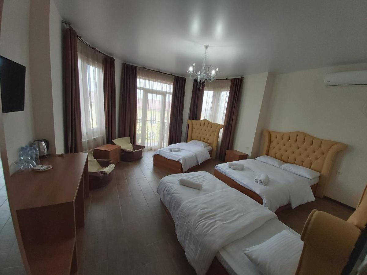 Hotel Maria Батуми Екстериор снимка