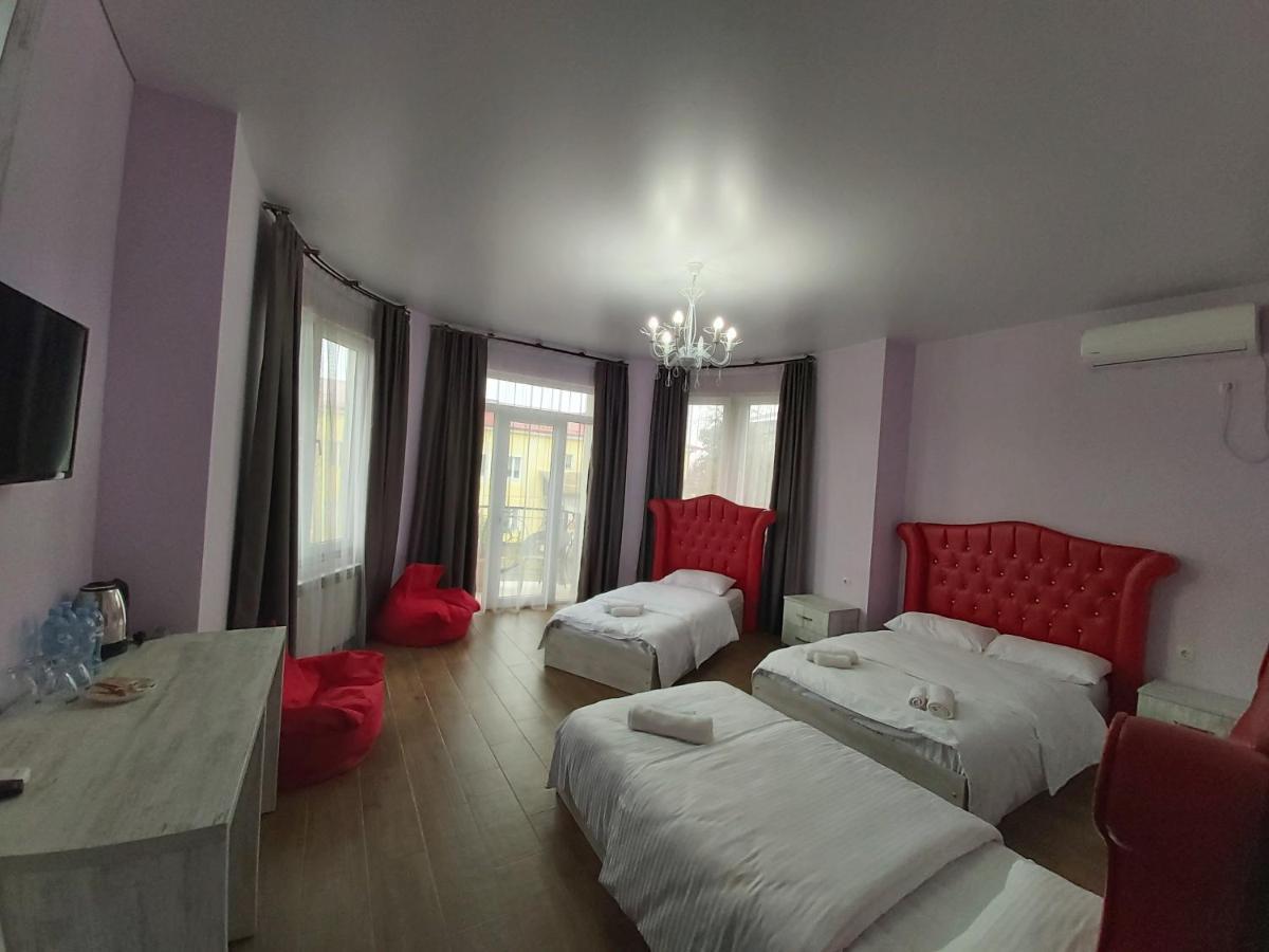 Hotel Maria Батуми Екстериор снимка