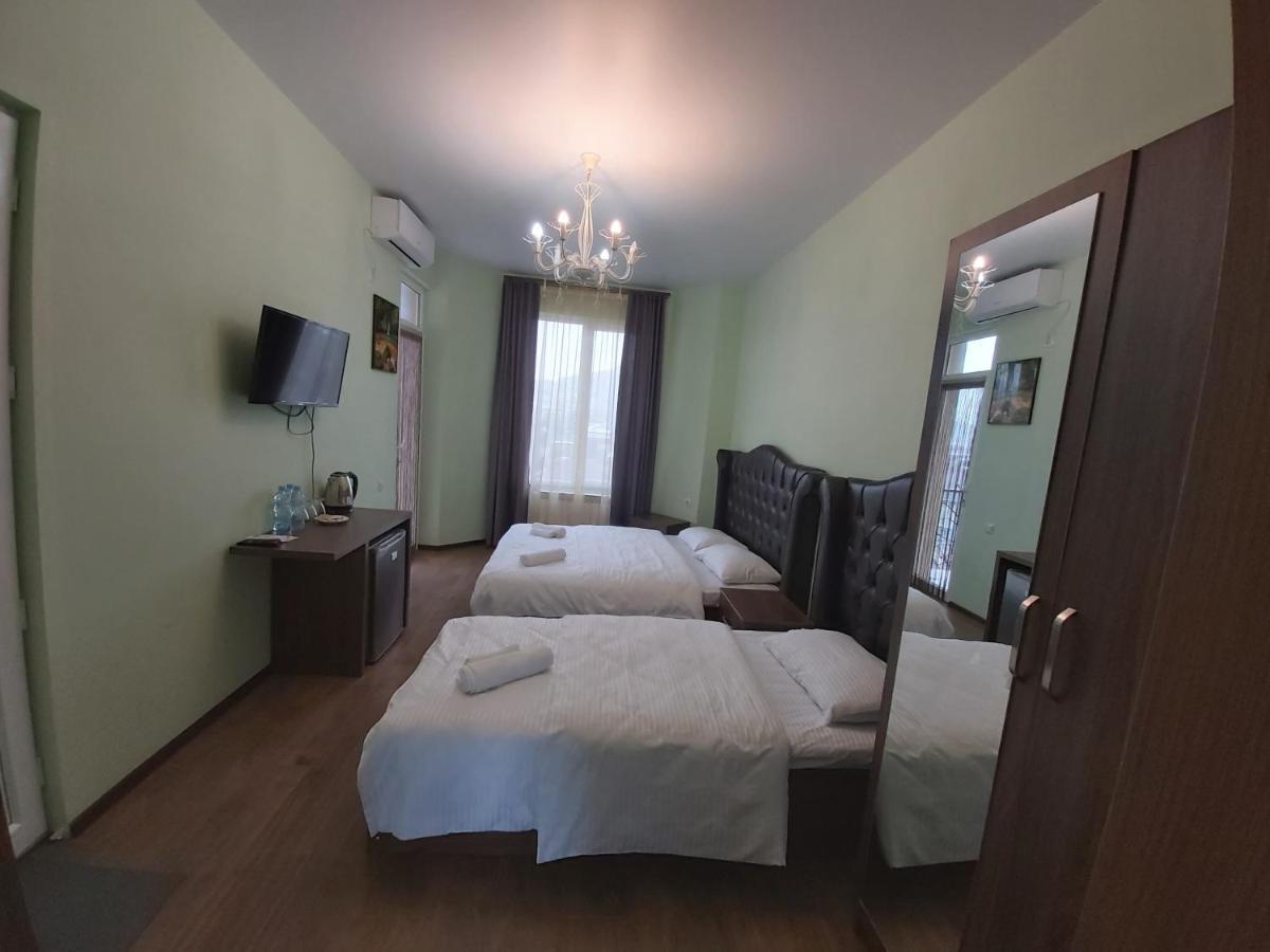 Hotel Maria Батуми Екстериор снимка