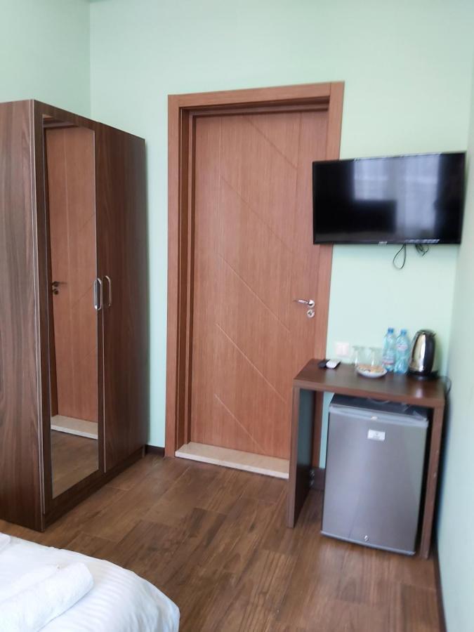 Hotel Maria Батуми Екстериор снимка