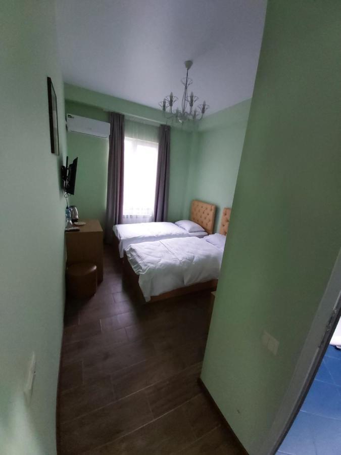 Hotel Maria Батуми Екстериор снимка
