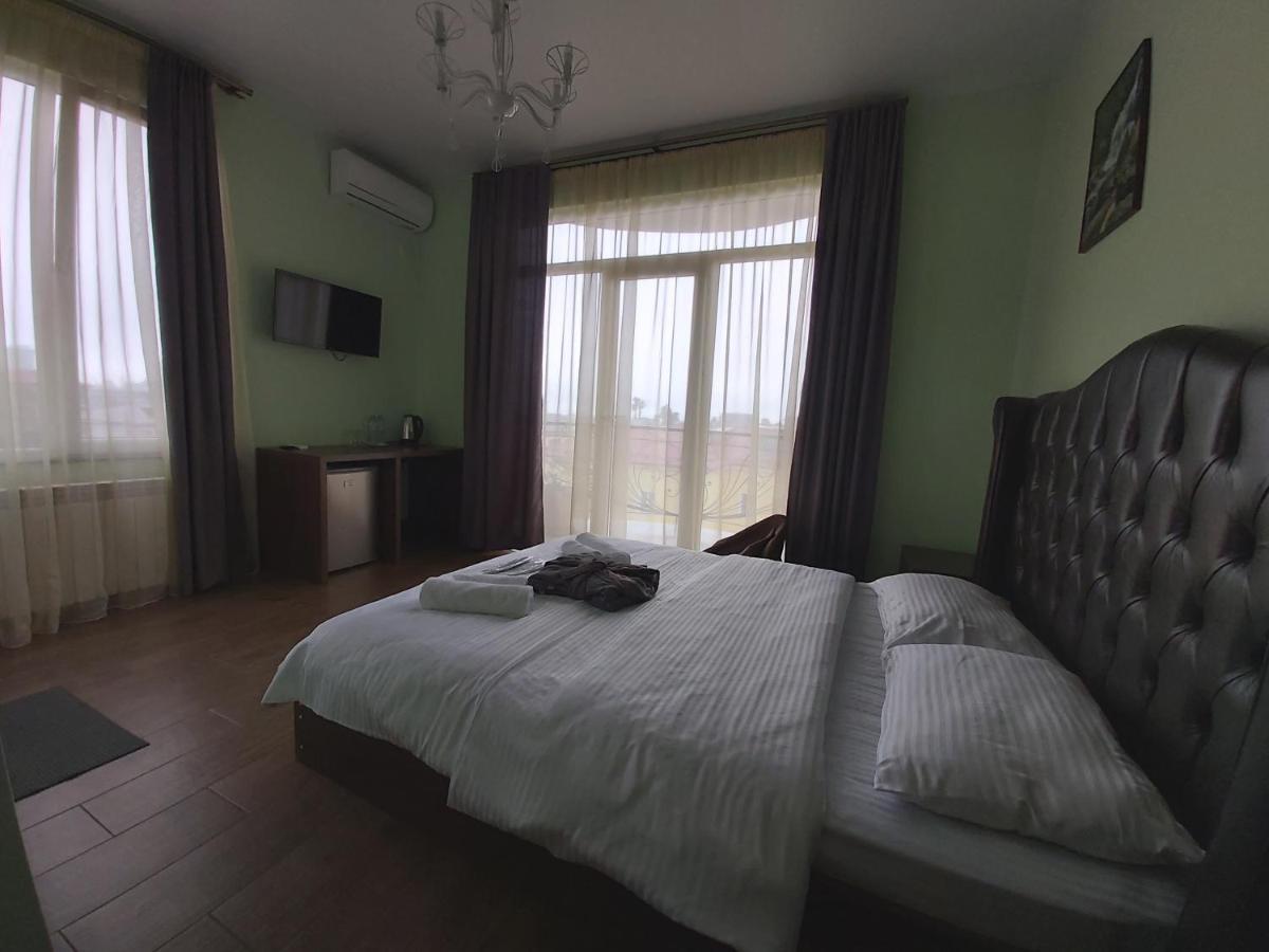 Hotel Maria Батуми Екстериор снимка