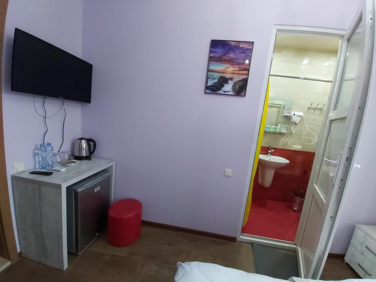 Hotel Maria Батуми Екстериор снимка