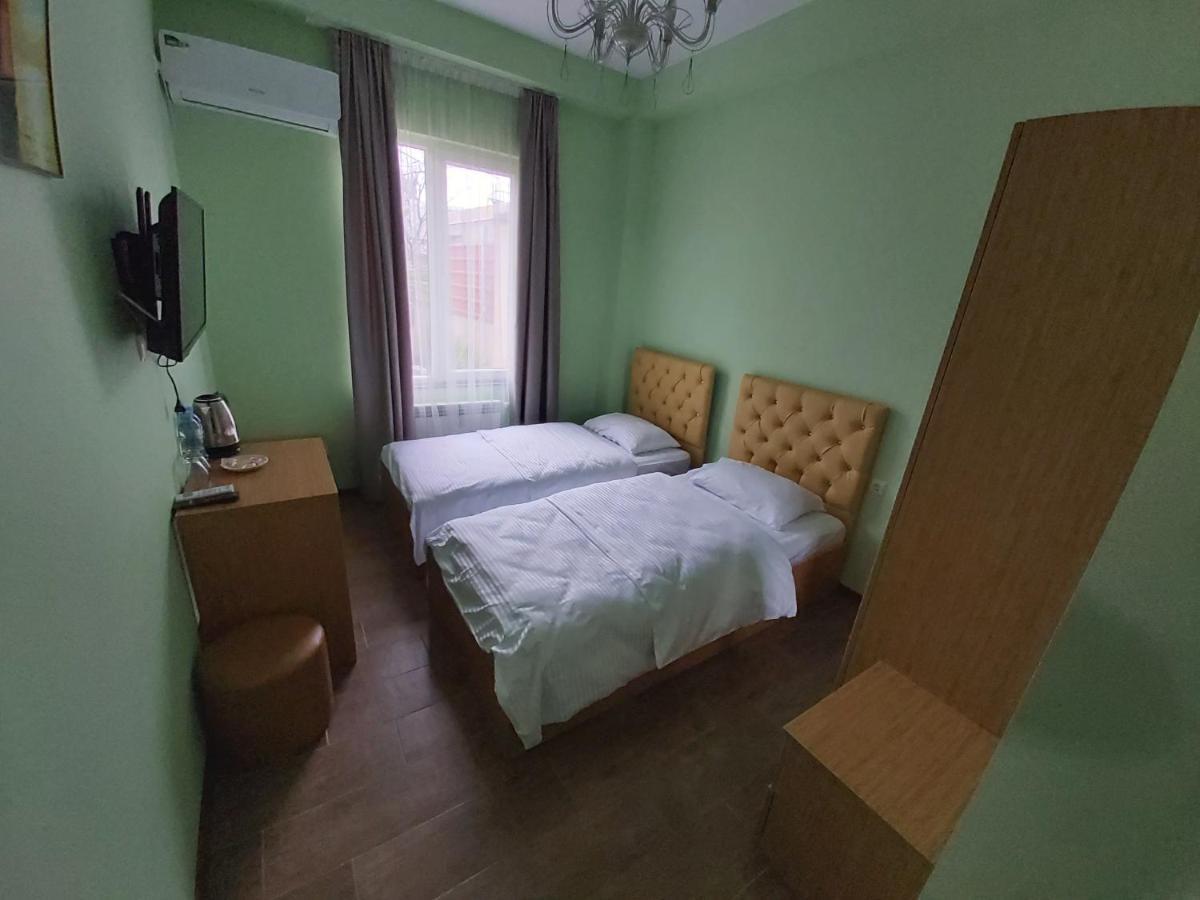 Hotel Maria Батуми Екстериор снимка