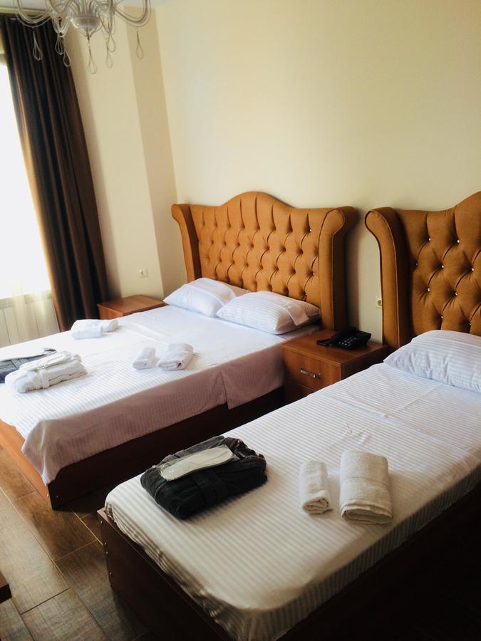 Hotel Maria Батуми Екстериор снимка