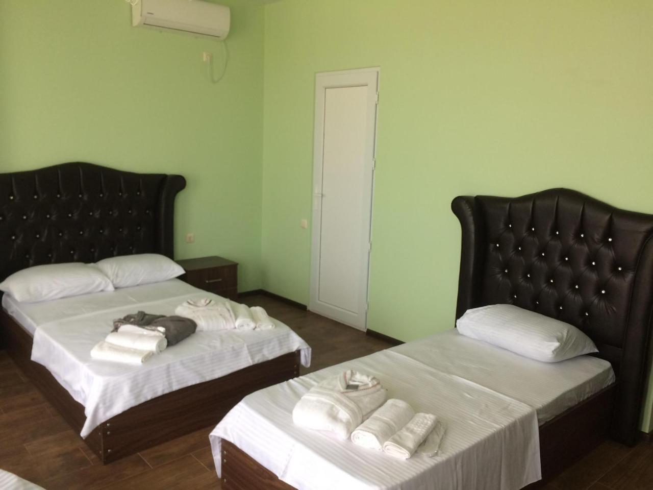 Hotel Maria Батуми Екстериор снимка