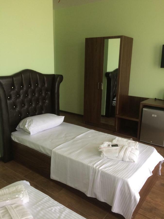 Hotel Maria Батуми Екстериор снимка