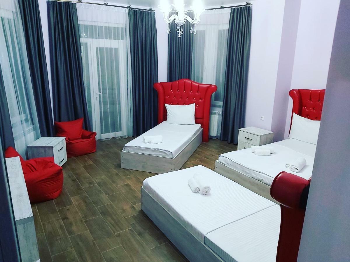 Hotel Maria Батуми Екстериор снимка