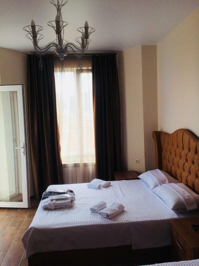 Hotel Maria Батуми Екстериор снимка